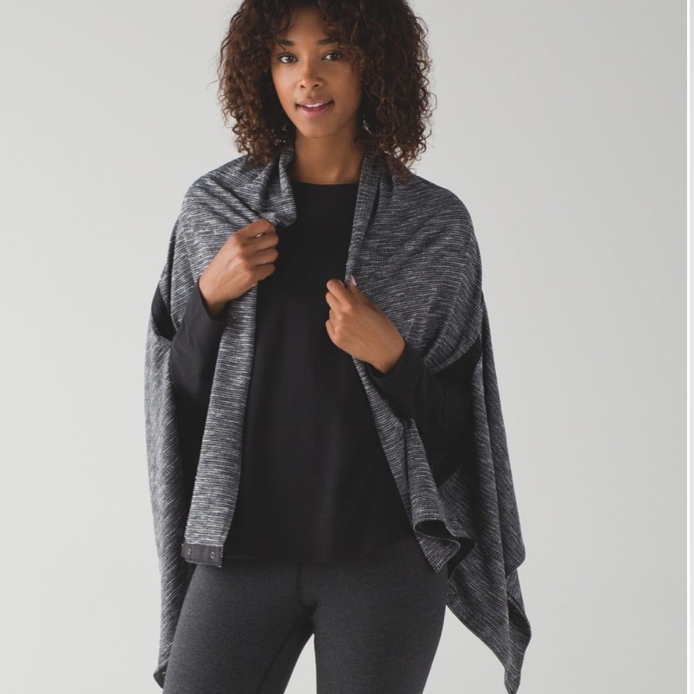 Lululemon vinyasa wrap, coco pique black white/black, never been worn.